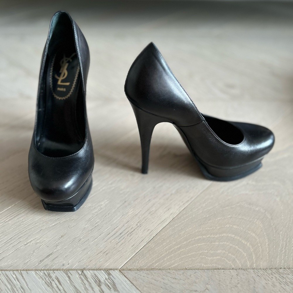Yves Saint Laurent Elegant Black Leather Platform Heels